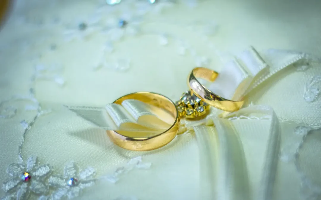 Geboortestenen en hun betekenis: een persoonlijk tintje in sieraden